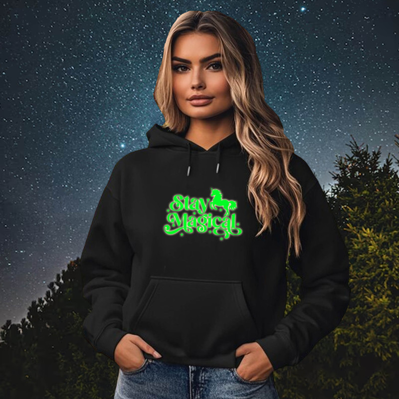 Świecąca bluza stay magical